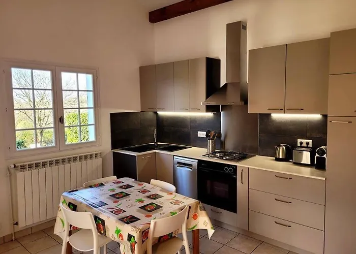 Dom wakacyjny Louharechenia - Maison D'invites Au Pays-basque Avec Piscine & Jardin Villefranque (Pyrenees-Atlantiques)